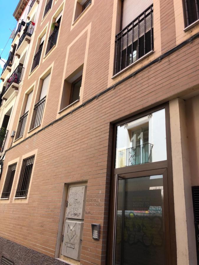El Rincon De Las Armas Apartment Zaragoza Luaran gambar